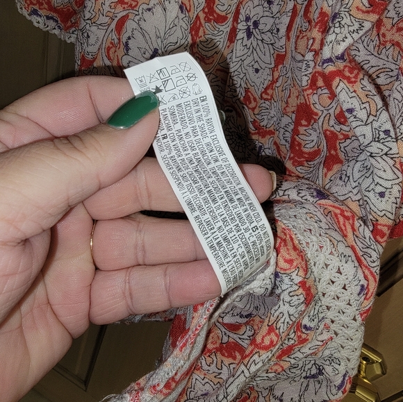 Misses sz L Forever 21 Cold Shoulder bright pattern Shirt Fluttery Sleeves - Picture 2 of 7